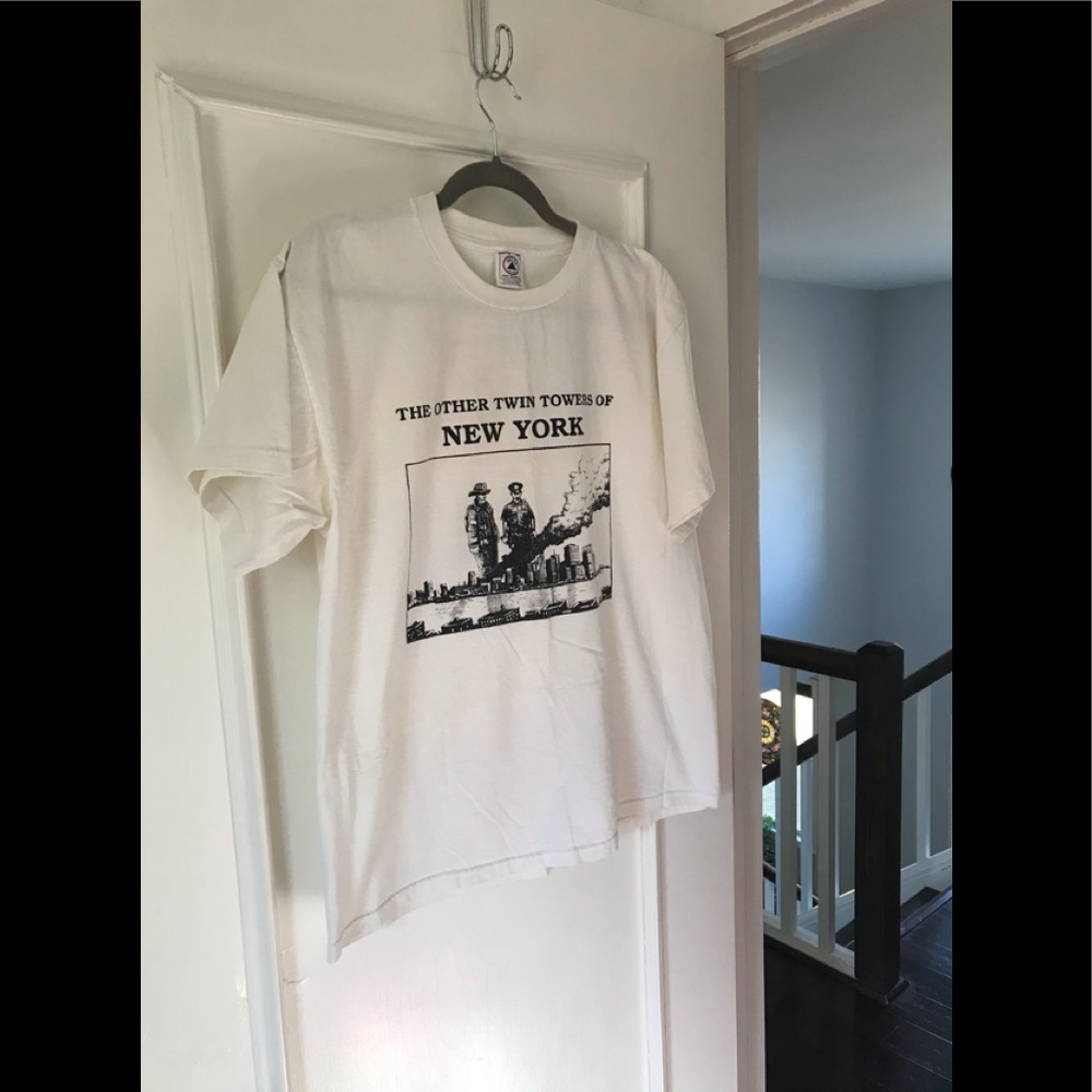 Vintage RARE Authentic 9/11 Firefighter/Police Tee - Picture 13 of 14